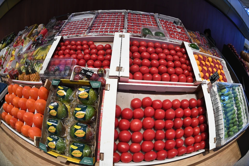 Республика Дагестан направила на Урал продукты питания, фрукты и стекло