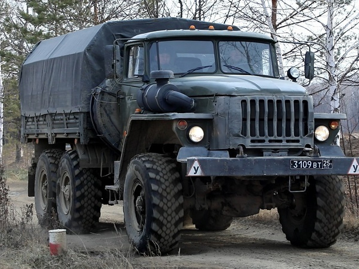 Урок вождения армейских машин провели для военнослужащих в Хабаровском крае  - KP.RU