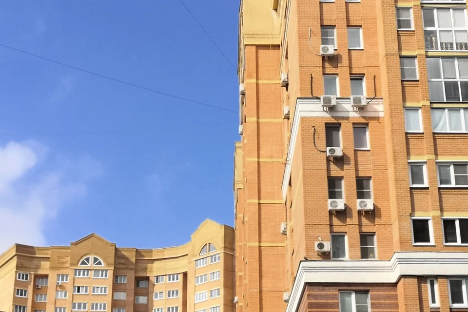 Жители Липецка обсуждают видео с яркой вспышкой на Елецком