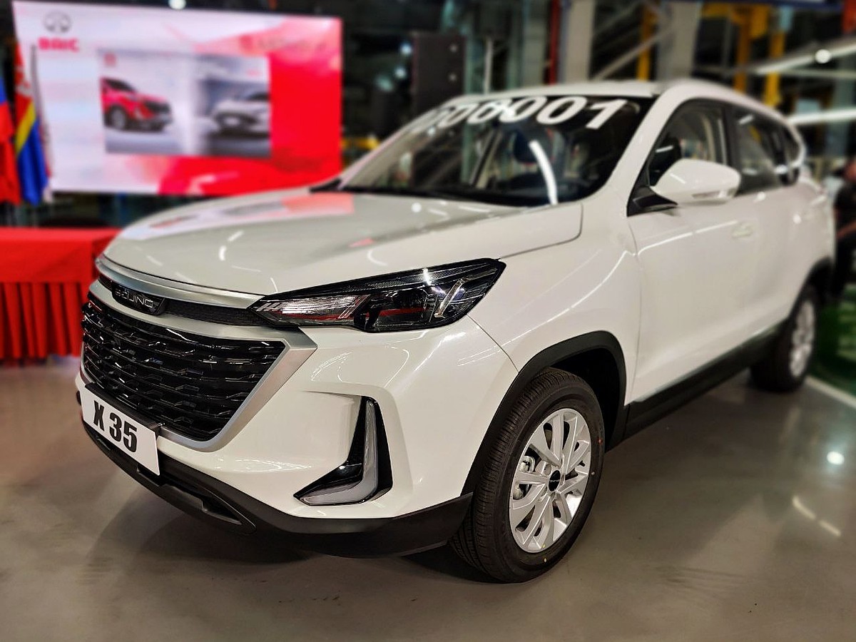 Кроссовер BAIC X35 и седан BAIC U5 plus: Цена, характеристики, обзор, фото  - KP.RU