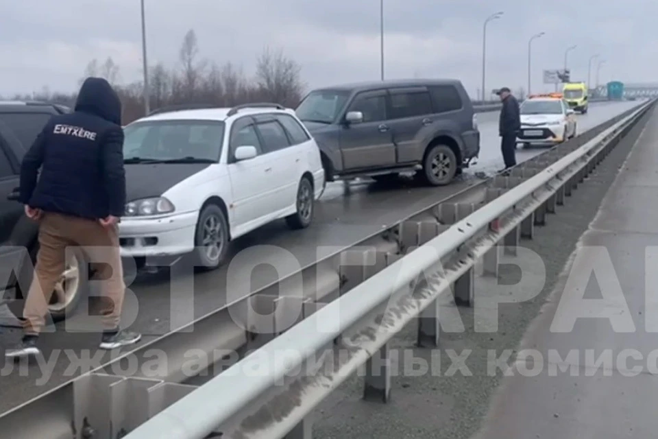 Авария случилась на трассе Владивосток – Аэропорт.