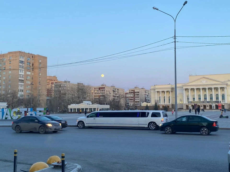 Специалисты называют апрельское полнолуние временем «розовой Луны».