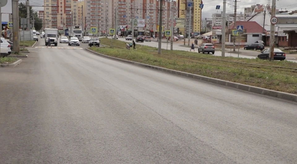 В Смоленске проведут ремонт гарантийных участков автодорог и проездов. Фото: пресс-служба администрации города.
