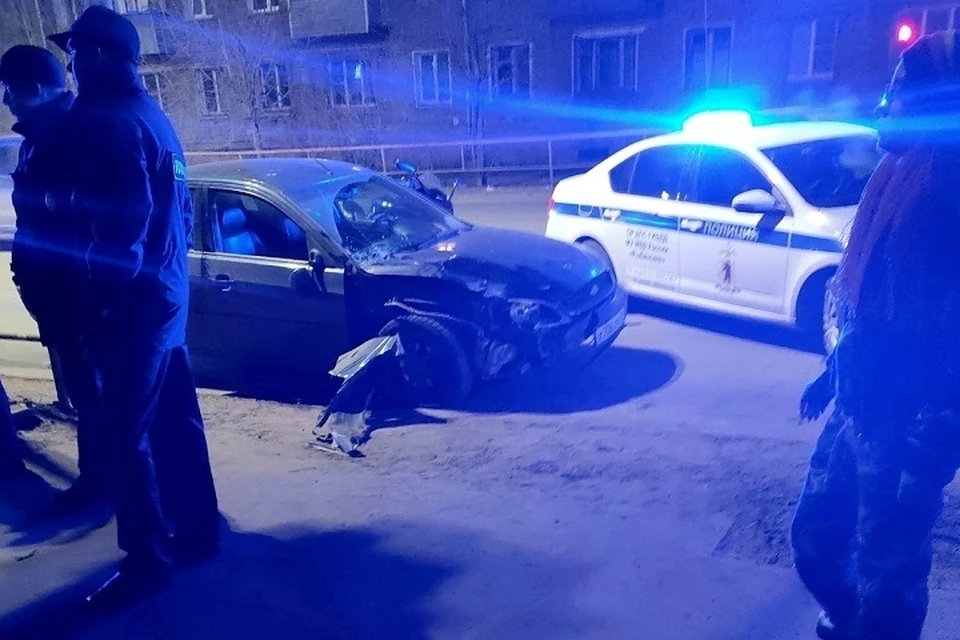 Вечером 9 апреля пьяный водитель на тротуаре сбил ребят 8 и 10 лет. ФОТО: группа "Это случилось в Рыбинске" ВКонтакте