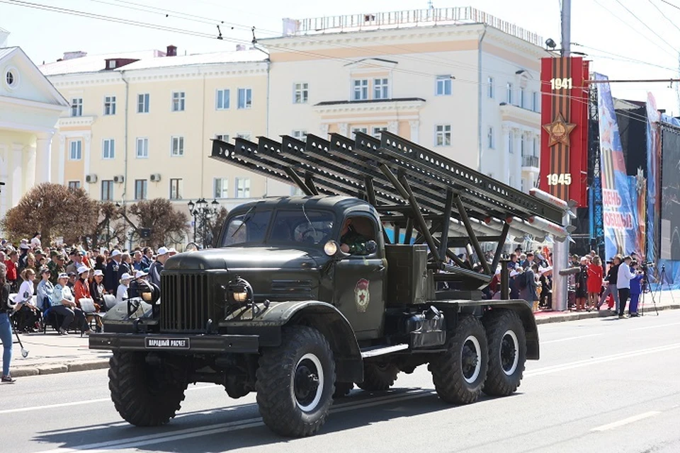 В колонне друг за другом проедет военная техника советских лет. Фото: cap.ru