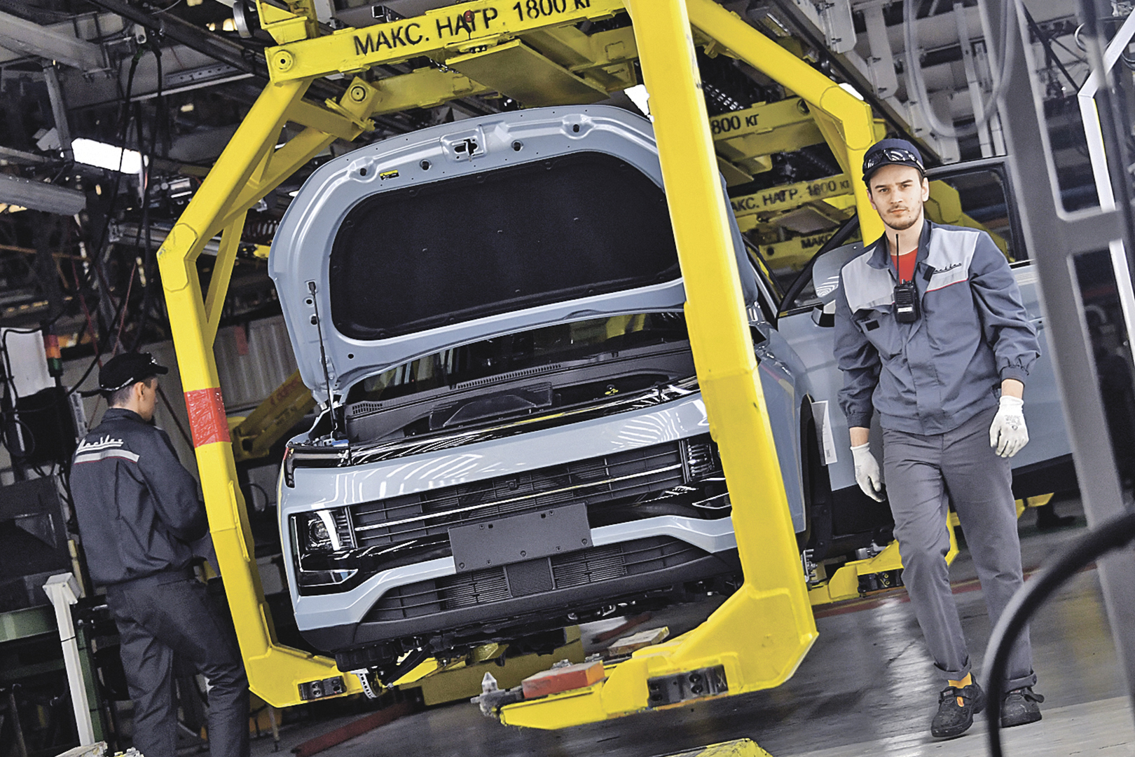 &laquo;Москвич&raquo; уже вовсю готовится &laquo;пойти в народ&raquo;. Уже подписан контракт с &laquo;Яндексом&raquo; на поставку 5 тысяч машин для такси и каршеринга.