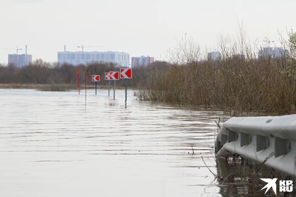 Скоро освободится от воды и проезд в селам Заокское и Коростово.