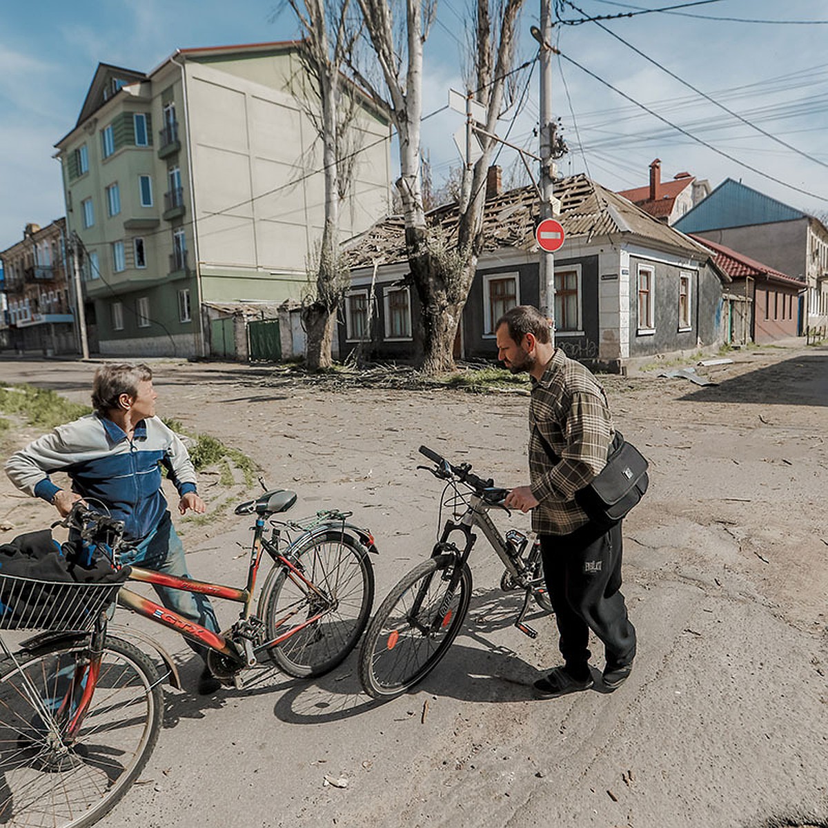 ВСУ превращают Херсон в город-призрак: нацисты уничтожают мирные дома,  грабят магазины и вымогают доллары за «связи» с русскими - KP.RU