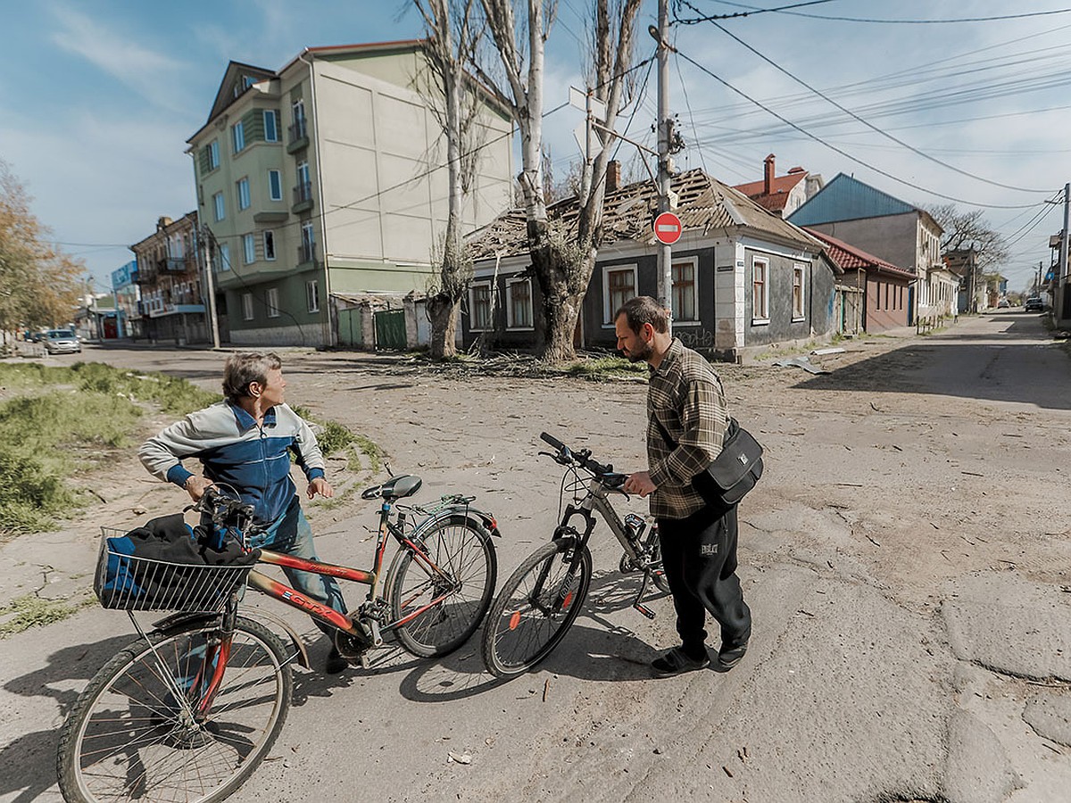 ВСУ превращают Херсон в город-призрак: нацисты уничтожают мирные дома,  грабят магазины и вымогают доллары за «связи» с русскими - KP.RU