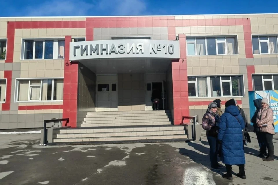 В Новосибирске уволили директора гимназии после забастовки детей и родителей. Фото: предоставлено родителями.