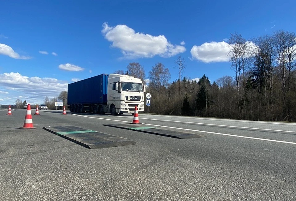 В Ярославской области проходят рейды по выявлению большегрузных машин с перевесом.