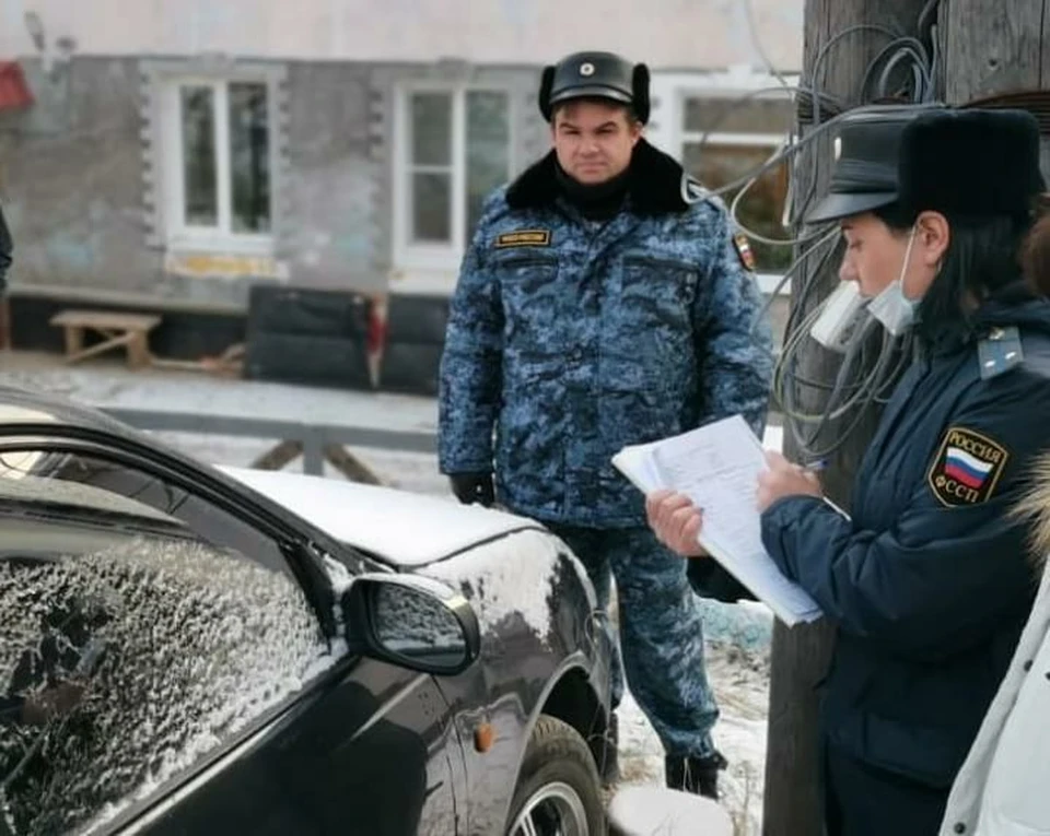 Штраф за езду без прав заплатил житель Магадана Фото: УФССП Магаданской области