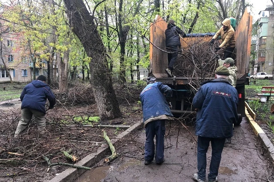 Почти 50 тысяч кубометров мусора собрали в ЛНР