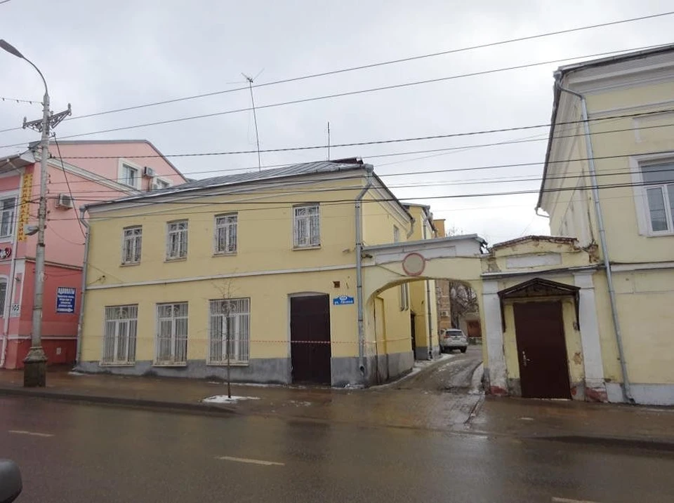 Он был построен в конце XIX века.
