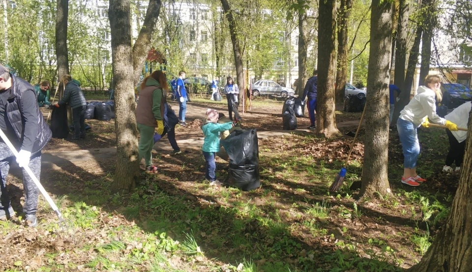 Мэрия Смоленска подвела итоги общегородского субботника. Фото: пресс-служба администрации города.