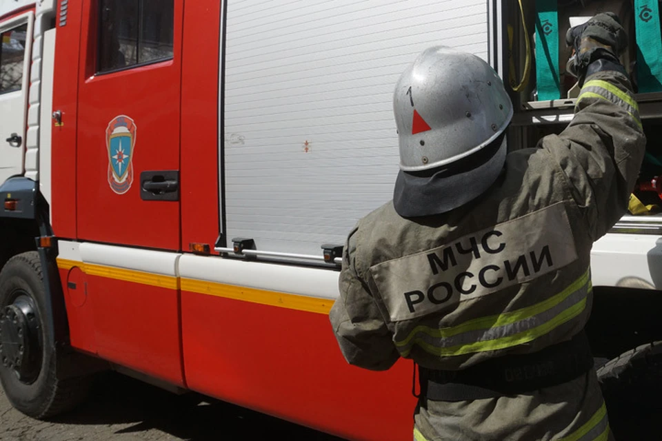 Пожарные справились с огнем за десять минут.