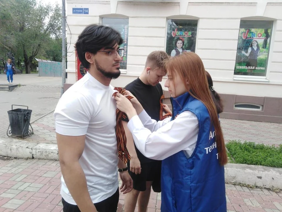 Волонтёры за несколько дней раздали 3 тысячи ленточек