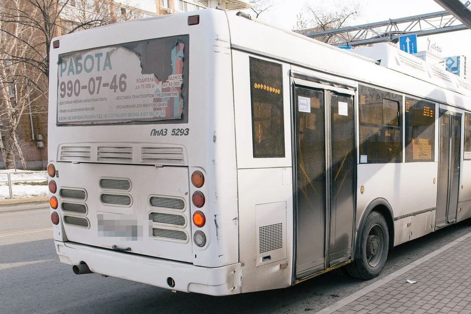 Новосибирец заявил, что водители автобусов гоняли друг с другом.