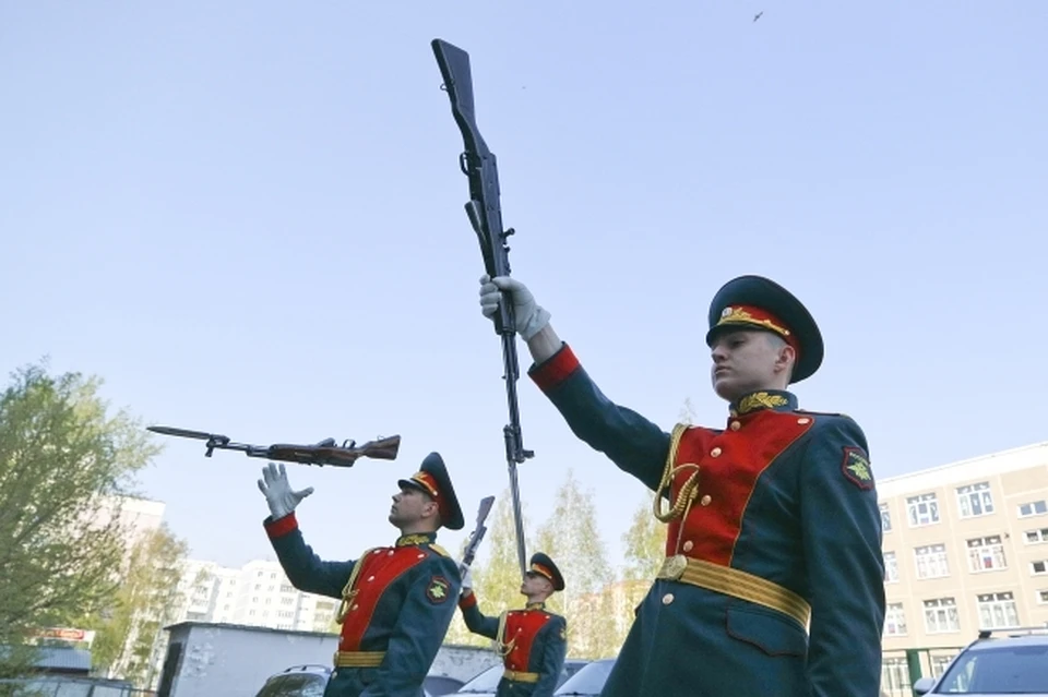 Жителей и гостей приморского города каждый день ждут праздничные мероприятия.