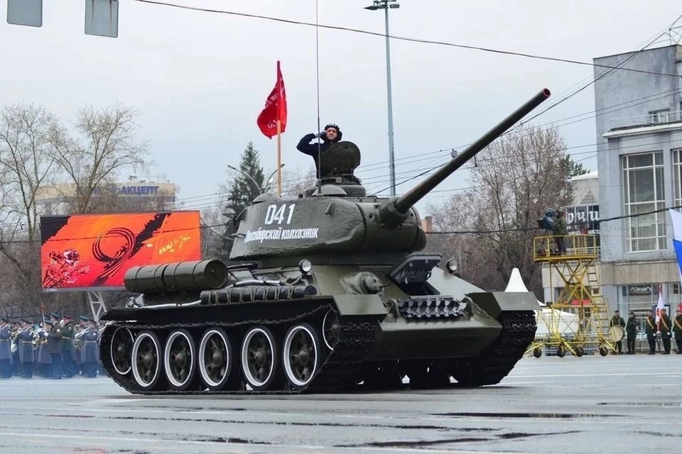 Новосибирцам в День Победы покажут хронику военных лет.