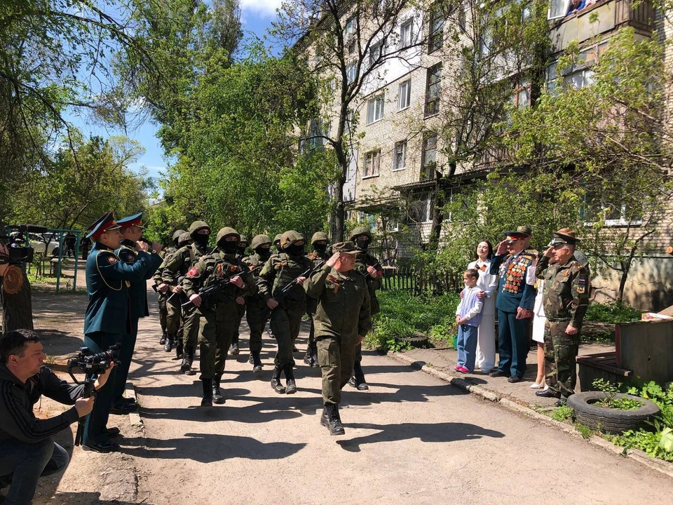 Устроить индивидуальные парады поручил Леонид Пасечник. Фото: телеграм-канал Леонида Пасечника