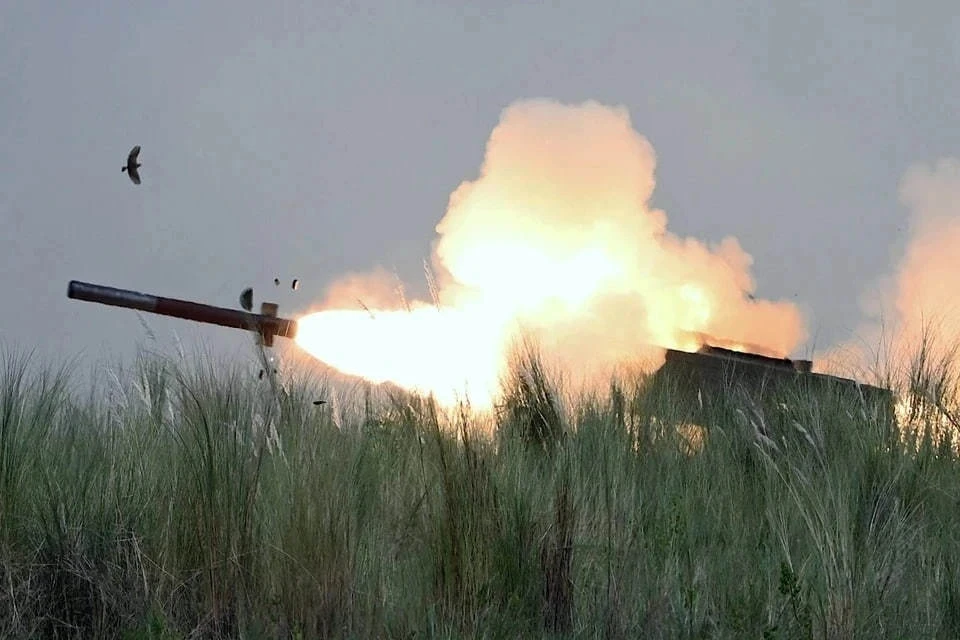 Обломки ракеты иностранного производства обнаружили на месте удара в Луганске