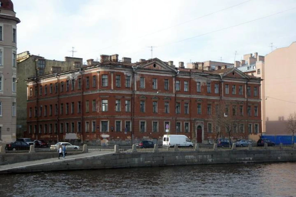 Дом Чанжина на набережной Фонтанки продали с молотка за 156 млн рублей / Фото: citywalls
