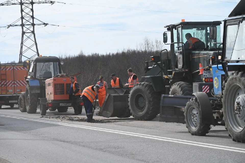 В Мурманской области планируется провести ямочный ремонт на более 53 тысячах квадратных метрах дорог. Фото: администрация Мурманска