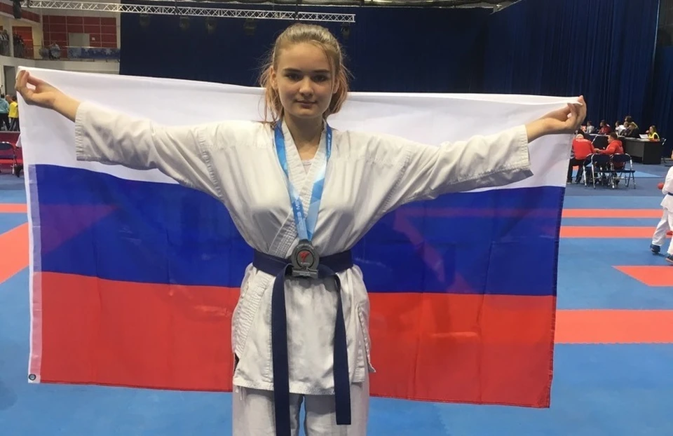 Дарья Банацкая (12-13 лет, свыше 52 кг) выиграла серебро. Фото из архива Максима ЛЫЧЕВА.