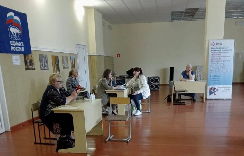 Депутаты выражают соболезнования председателю областной Думы Аркадию Фомину в св
