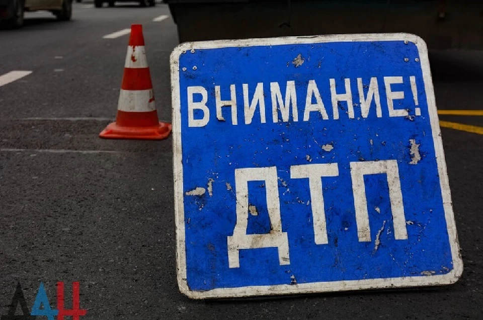 Движение троллейбусов приостановлено на участке ул. Фрунзе — ул. Калинина в Донецке. Фото: ДАН