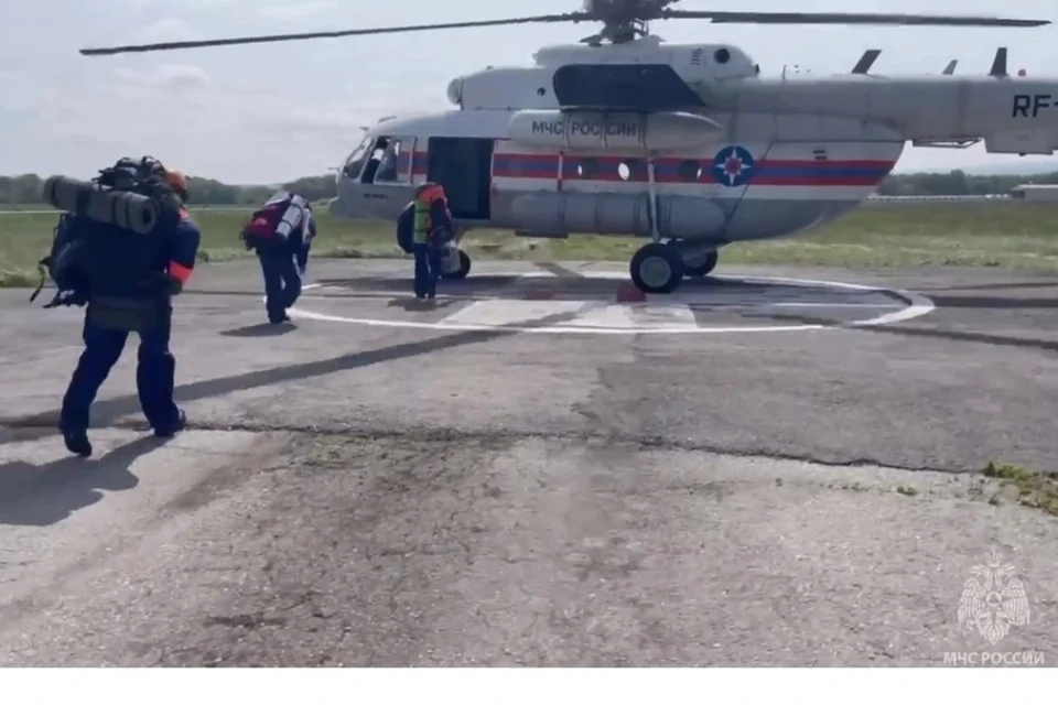 В МЧС РФ сказали, как спасали шесть белорусских туристов на Эльбрусе. Фото: скриншот с видео МЧС России