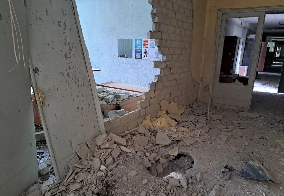 В результате обстрела Калининского района повреждены здания медучреждений и АЗС