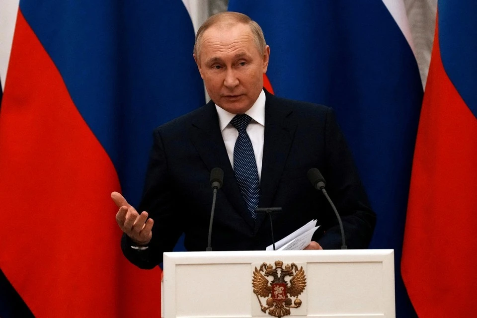 Песков прокомментировал намерения Шольца позвонить Путину