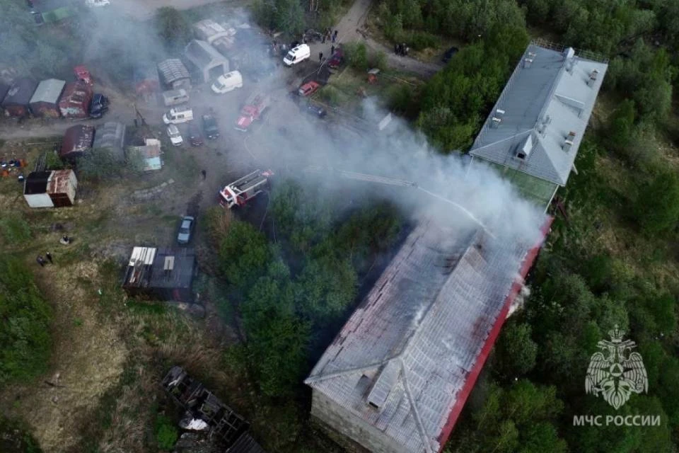 Пожар на улице Пригородной унес жизнь мужчины. Фото: МЧС по Мурманской области