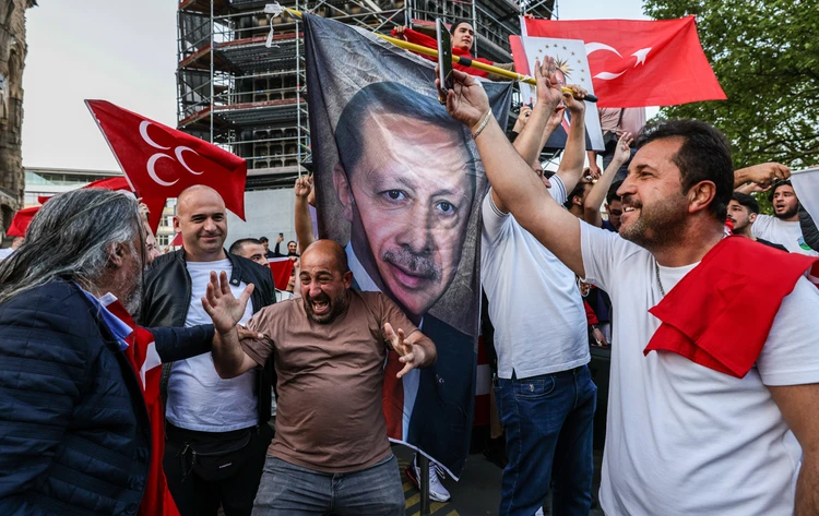 «Раздражает союзников» и «меняет мир»: Как мировые СМИ встретили победу Реджепа Эрдогана на выборах в Турции