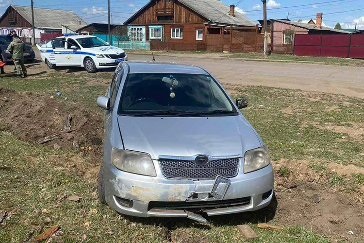 «Его просили остановиться»: пьяный водитель дважды переехал 19-летнюю девушку на парковке в Иркутской области