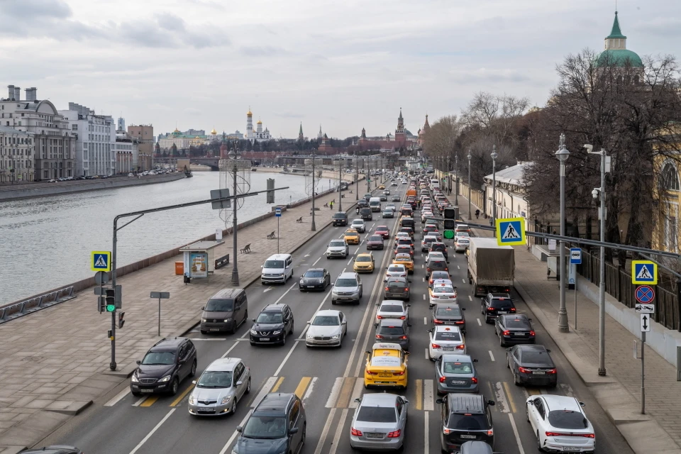 Вечером в Москве ожидают пробки до восьми баллов