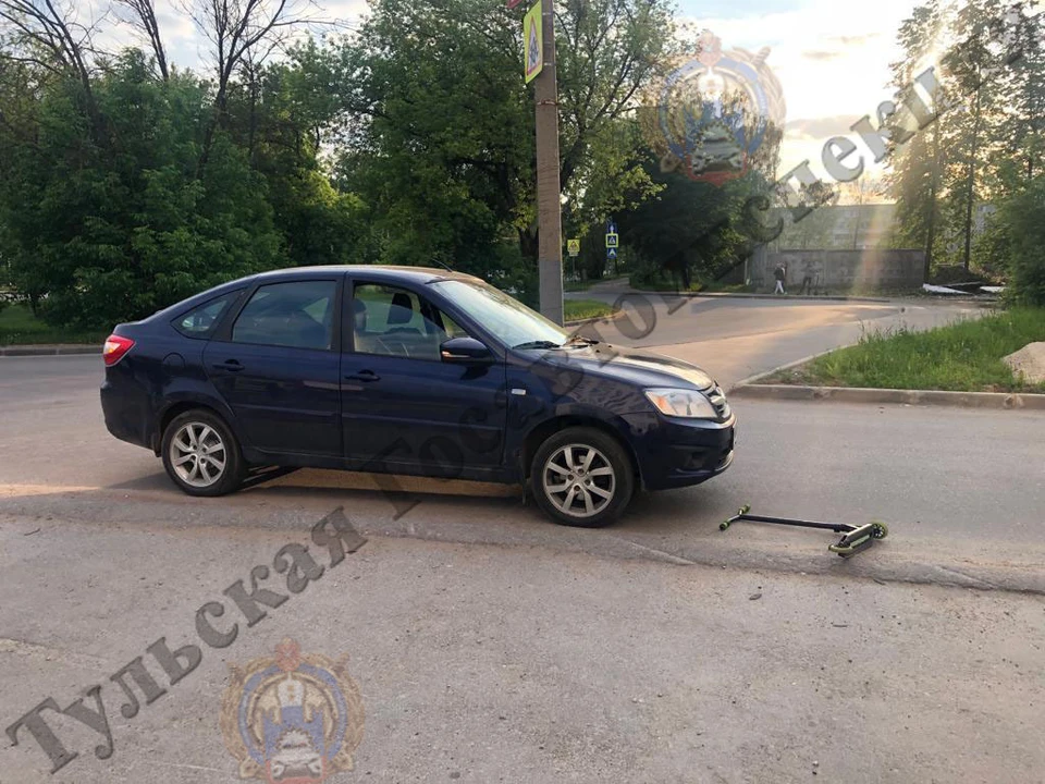 В Туле на улице Рязанской автомобиль Lada сбил несовершеннолетнего мальчика на самокате