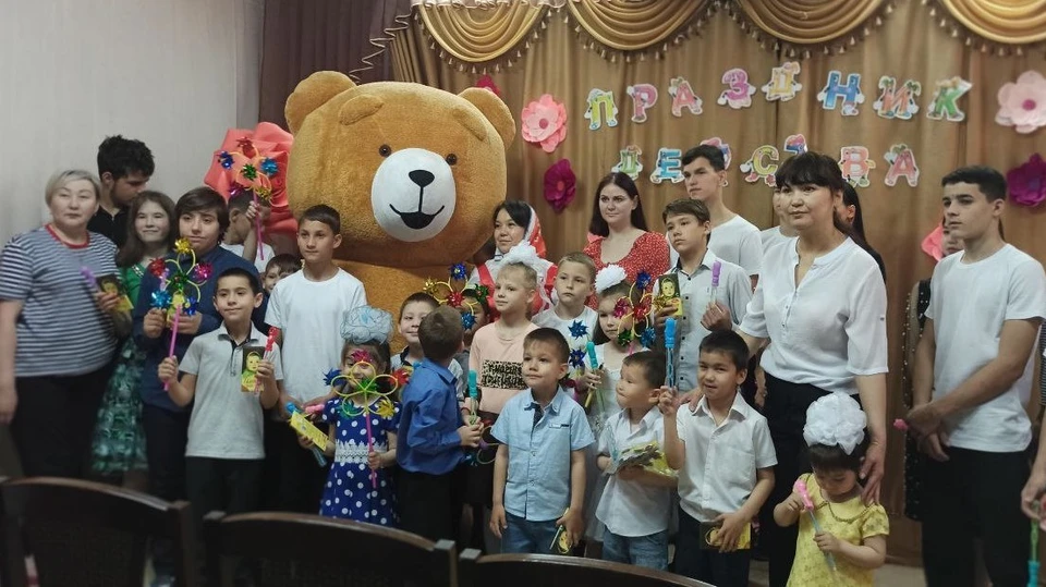 В Астраханской области железнодорожники посетили воспитанников подшефного детского дома