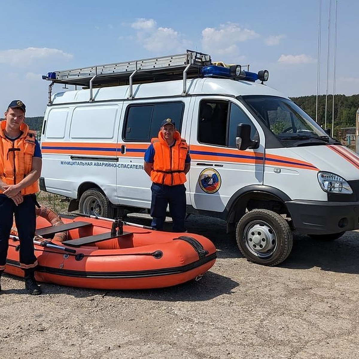 Уплыли за надувным кругом: в Новосибирске мать вызвала спасателей, потеряв  из виду двоих детей - KP.RU