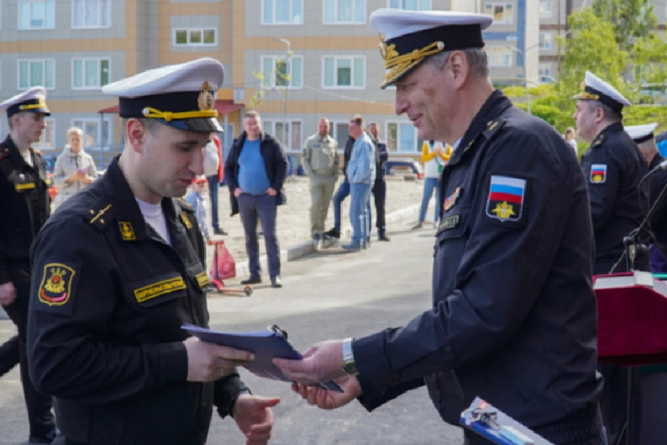 В числе новосельцев все категории бойцов - от матросов контрактной службы до старших офицеров. Фото: пресс-служба СФ