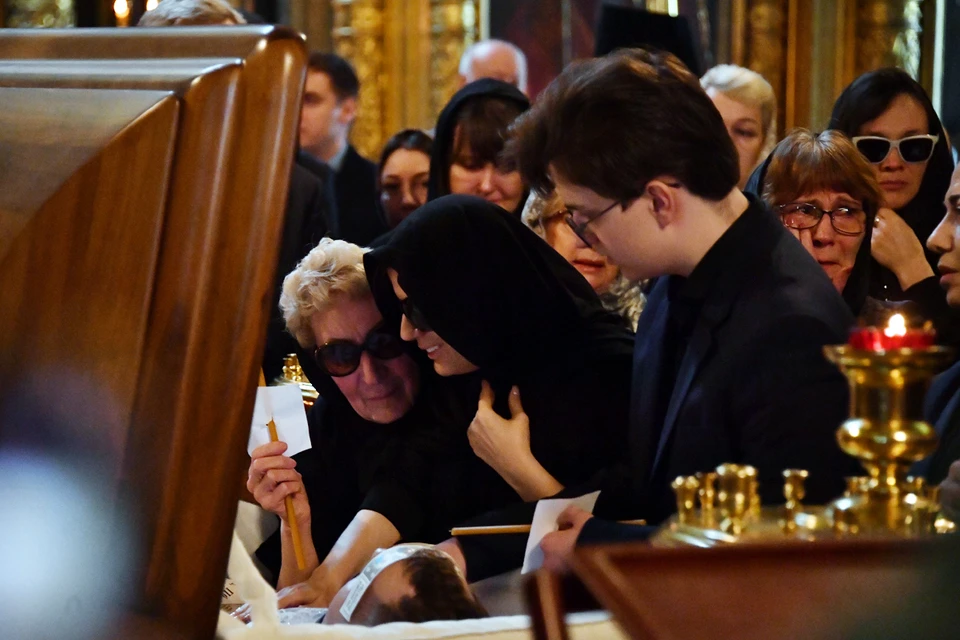 Диана Гурцкая месяц назад похоронила мужа