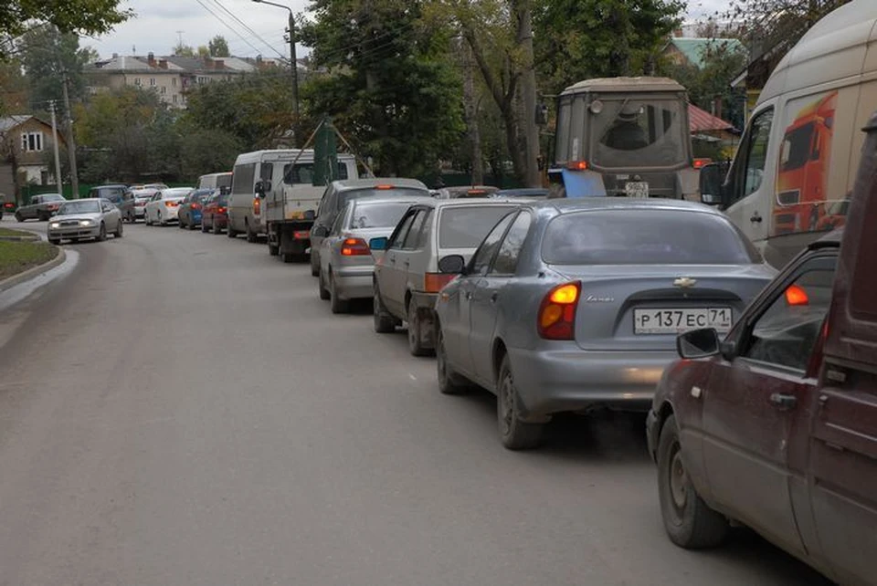 В Туле на Калужском шоссе из-за ДТП образовалась серьезная пробка