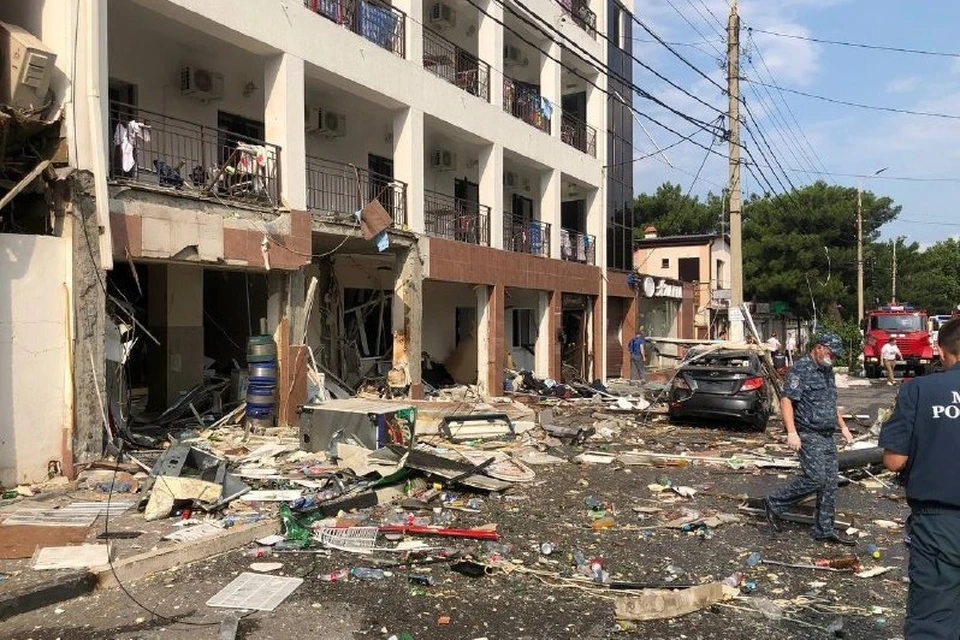 Так выглядела гостиница сразу после взрыва.