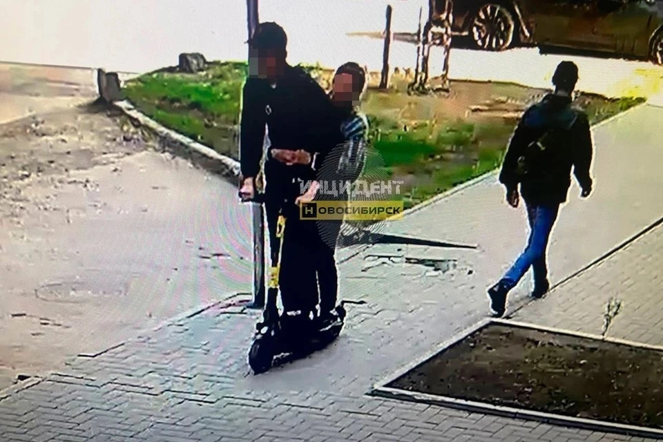 Избили самокатчика. Избили самокатчика. Избили самокатчика. Человек на самокате. Аварии с самокатами электрическими.