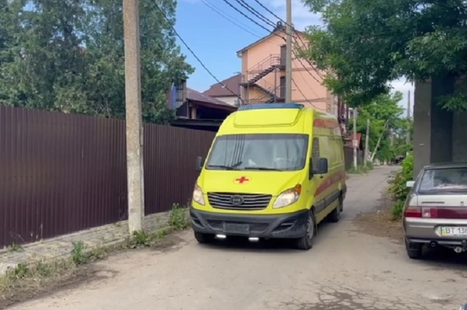 Пострадавшим от затопления помогают и в Крыму