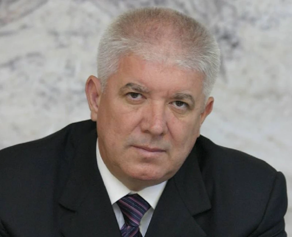 В 2004 году Виктор Викторович возглавил курорт.