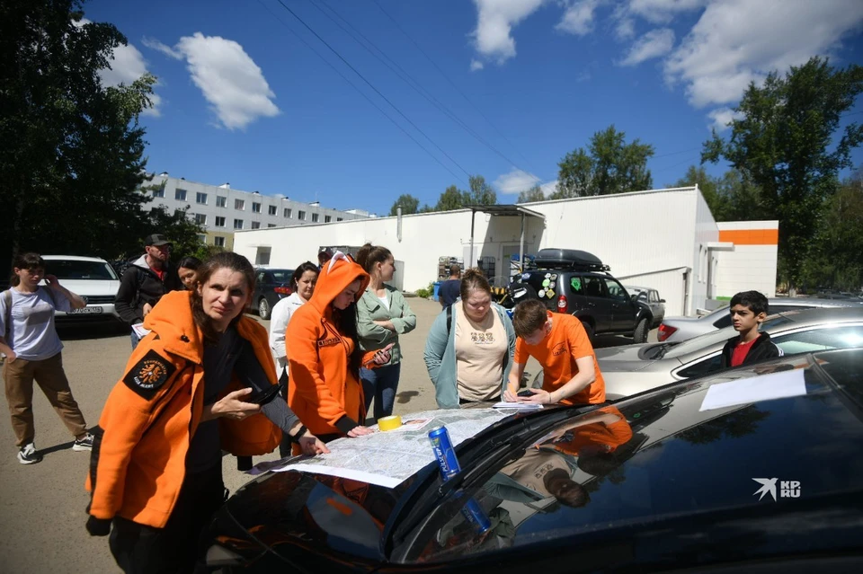 В поисках задействованы волонтеры, полиция, СК и военные