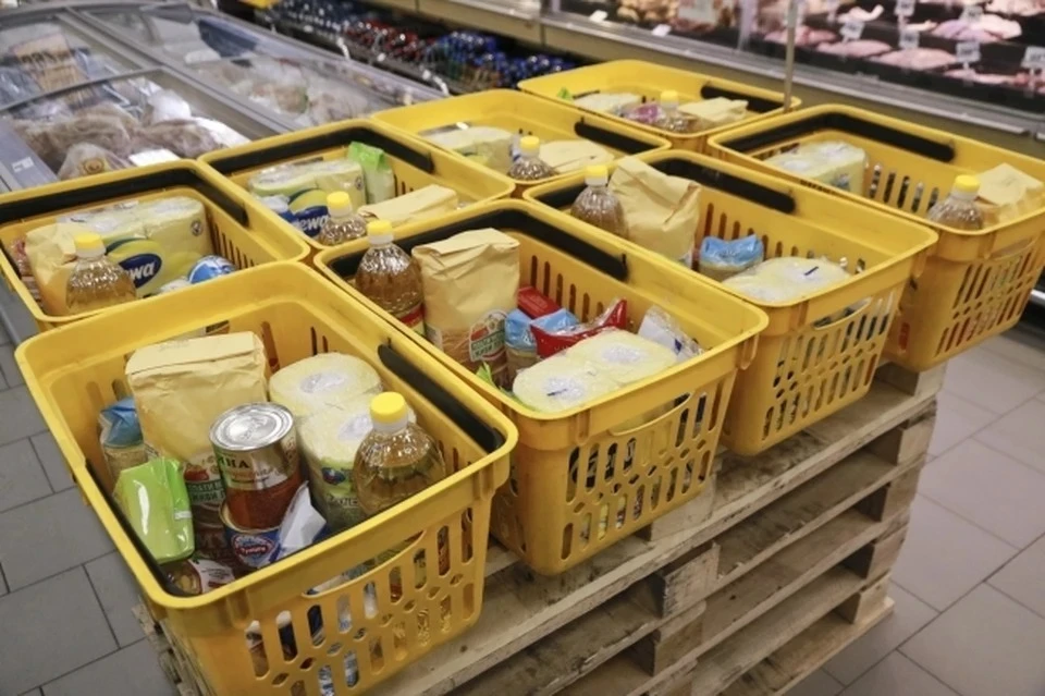 В РФ предложили разрешить магазинам раздавать продукты с истекающим сроком давности